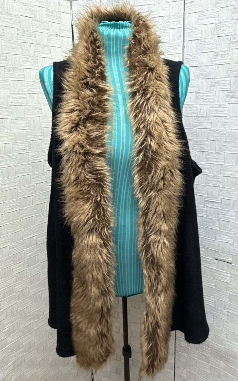 BB Dakota Black Faux Fur Trim Vest